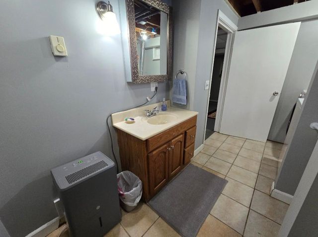 1844 E Shore Drive, Maplewood, MN 55109