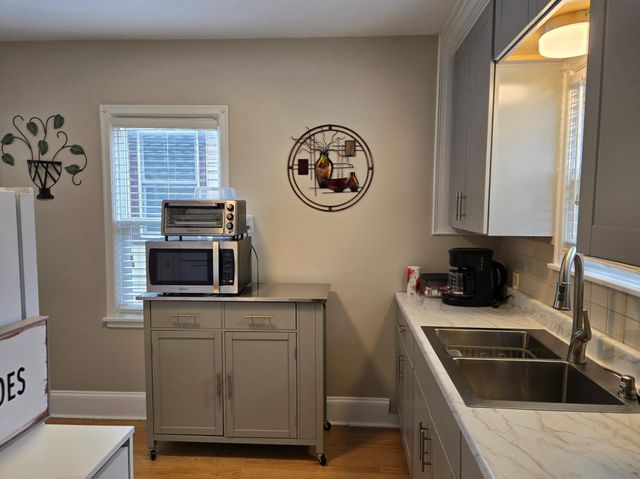 1844 E Shore Drive, Maplewood, MN 55109