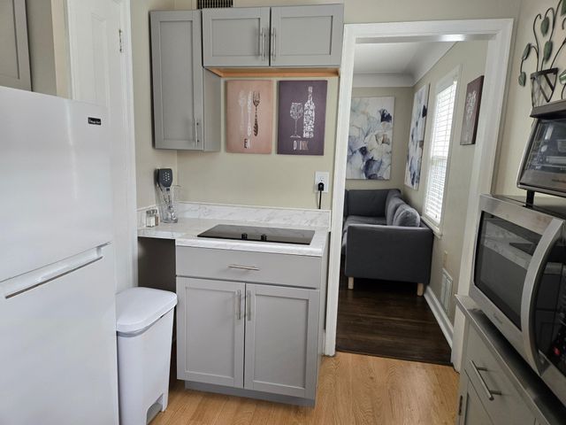 1844 E Shore Drive, Maplewood, MN 55109