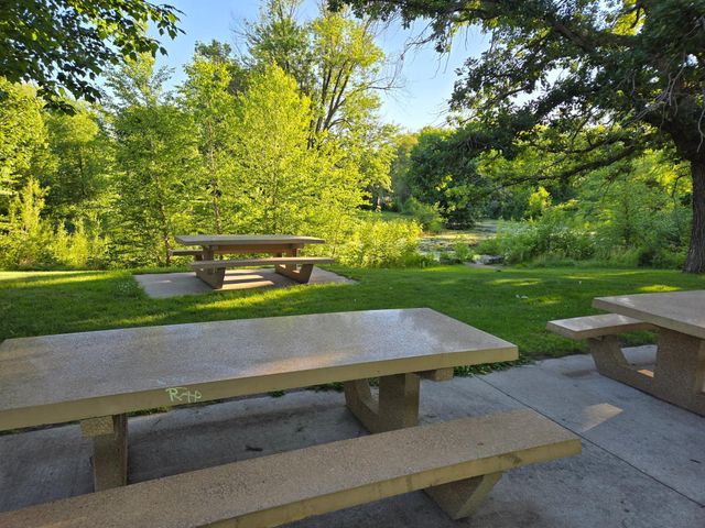 1844 E Shore Drive, Maplewood, MN 55109