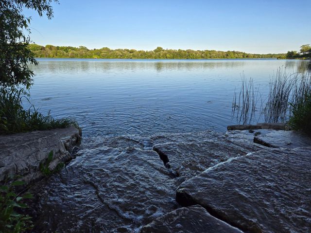 1844 E Shore Drive, Maplewood, MN 55109