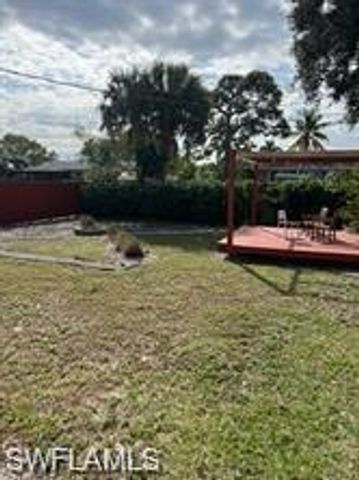 778 107th AVE N B, Naples, FL 34108