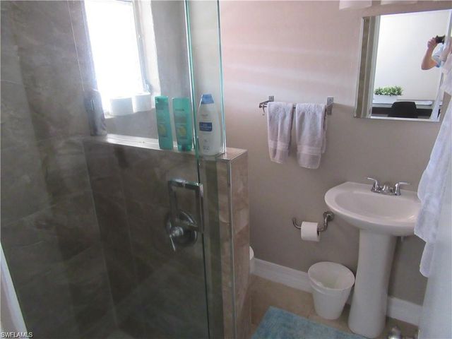 778 107th AVE N B, Naples, FL 34108
