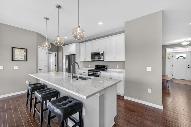 4419 Eagle Ridge Lane, Windsor, WI 53598