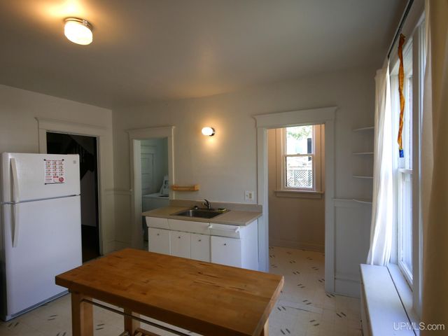 1115 Summit Street, Hancock, MI 49930