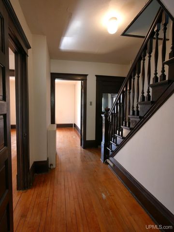 1115 Summit Street, Hancock, MI 49930