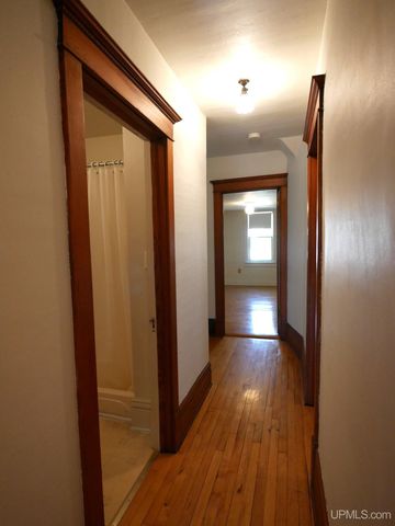 1115 Summit Street, Hancock, MI 49930