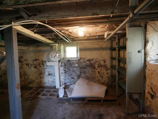 1115 Summit Street, Hancock, MI 49930