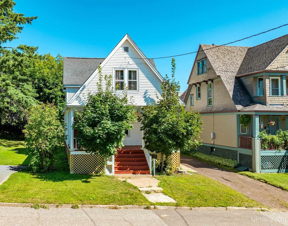 1115 Summit Street, Hancock, MI 49930