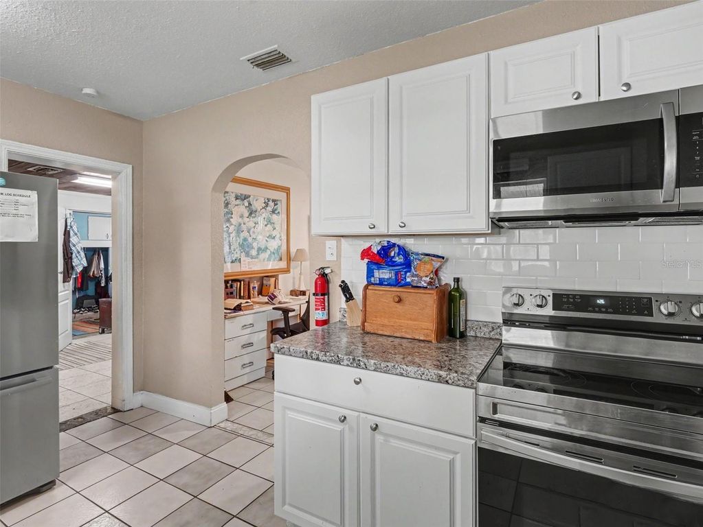 1503 55TH AVENUE W, BRADENTON, FL 34207 — photo 4