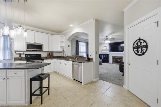 1501 James LNDG, Chesapeake, VA 23321