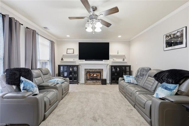 1501 James LNDG, Chesapeake, VA 23321