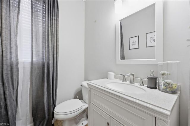 1501 James LNDG, Chesapeake, VA 23321