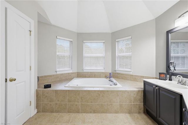 1501 James LNDG, Chesapeake, VA 23321