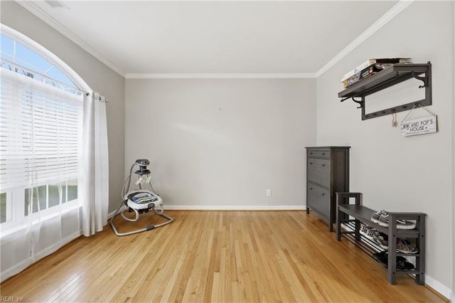 1501 James LNDG, Chesapeake, VA 23321