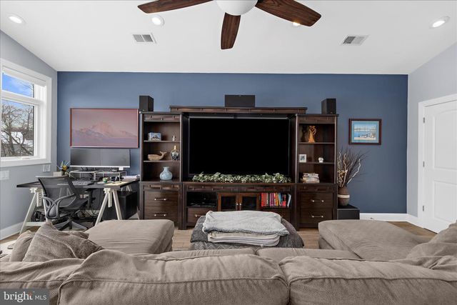 1627 LAKEWOOD RD, Pasadena, MD 21122