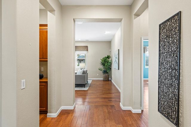 6031 Creekberry Way, El Dorado Hills, CA 95762