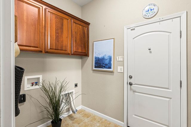 6031 Creekberry Way, El Dorado Hills, CA 95762