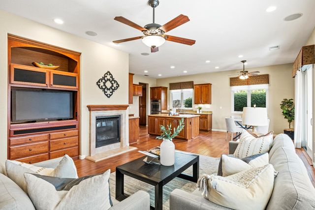 6031 Creekberry Way, El Dorado Hills, CA 95762