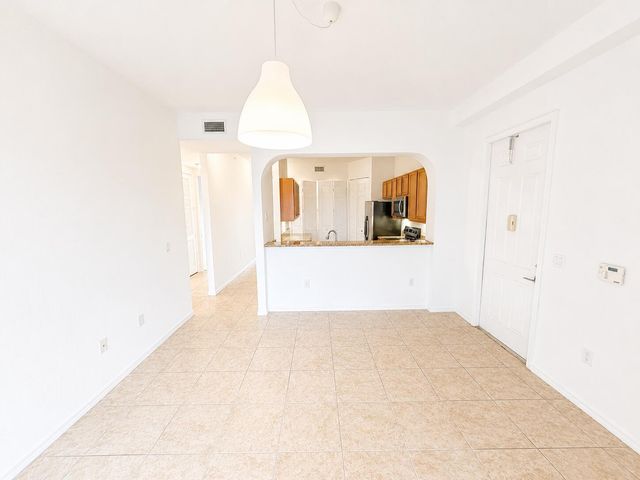 3600 Oaks Clubhouse Drive 501, Pompano Beach, FL 33069