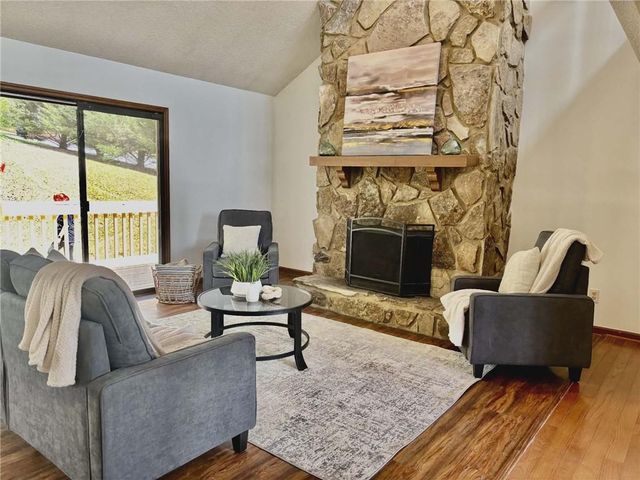 340 Farm Path, Roswell, GA 30075