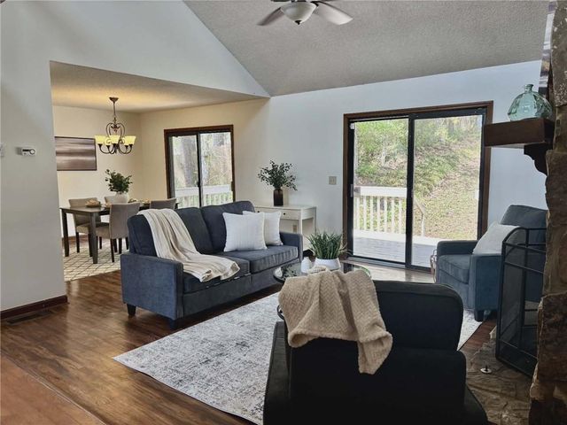340 Farm Path, Roswell, GA 30075