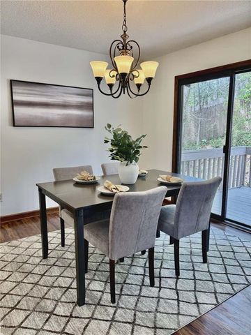 340 Farm Path, Roswell, GA 30075
