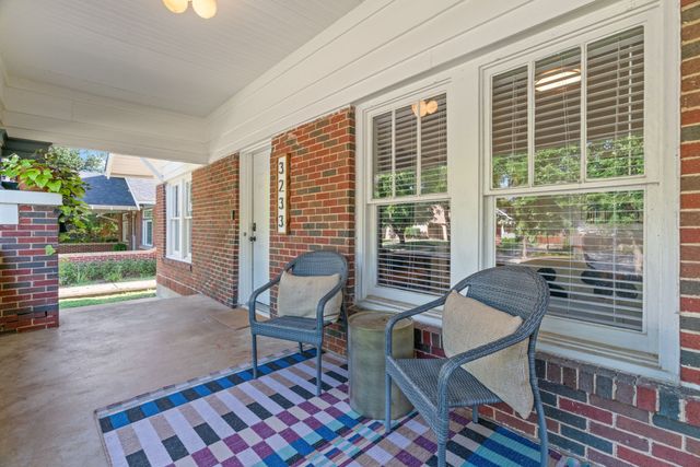 3233 Lipscomb Street, Fort Worth, TX 76110