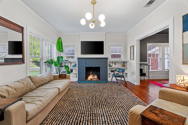 3233 Lipscomb Street, Fort Worth, TX 76110
