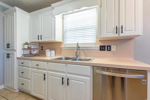 3 Sunrise Lane, Ward, AR 72176