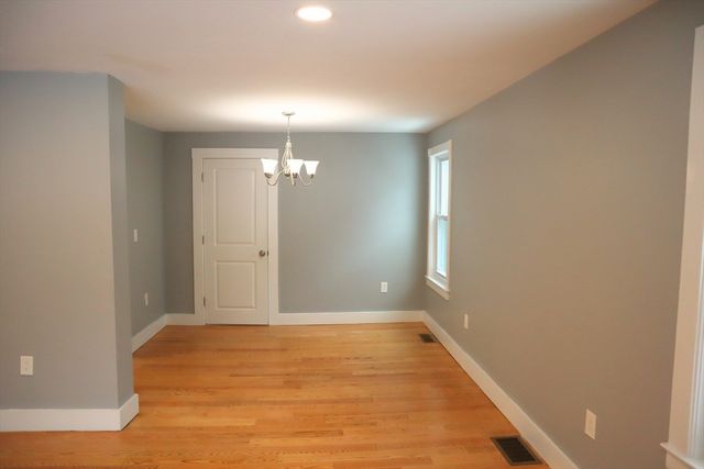 17 Maple St, Westford, MA 01886