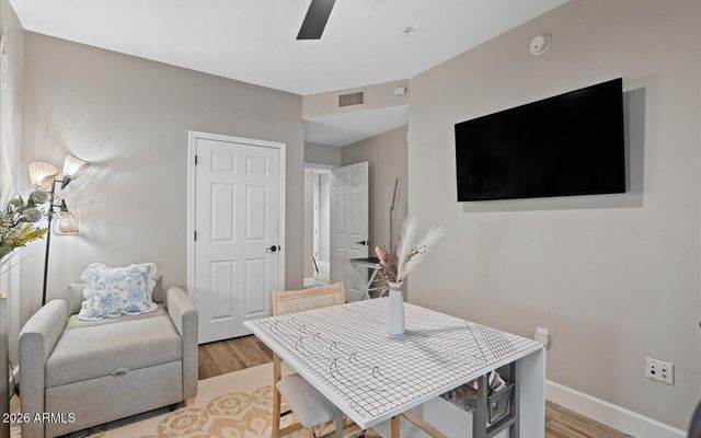 5350 E DEER VALLEY Drive 1250, Phoenix, AZ 85054