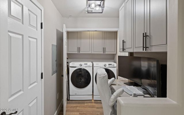 5350 E DEER VALLEY Drive 1250, Phoenix, AZ 85054