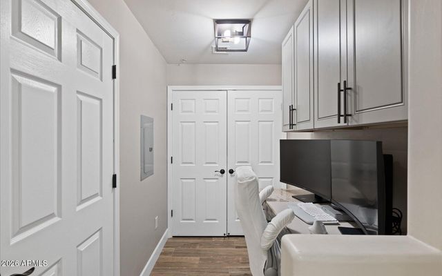 5350 E DEER VALLEY Drive 1250, Phoenix, AZ 85054