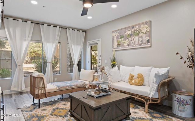 5350 E DEER VALLEY Drive 1250, Phoenix, AZ 85054