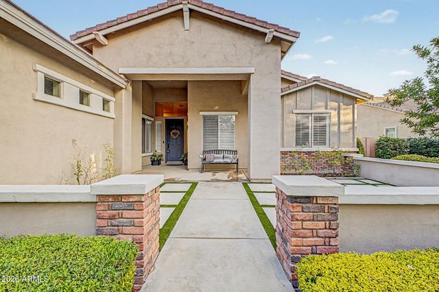 2975 E COMSTOCK Drive, Gilbert, AZ 85296