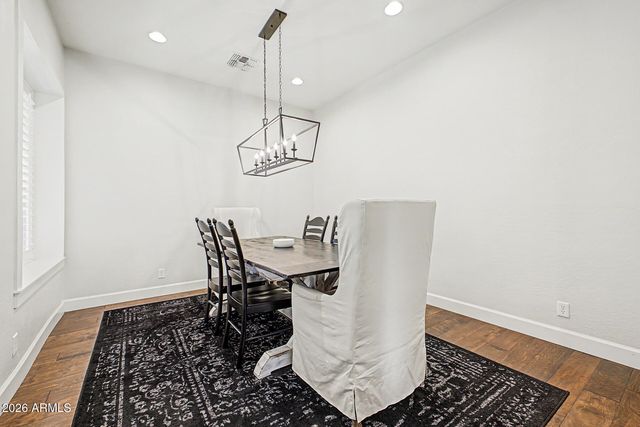 2975 E COMSTOCK Drive, Gilbert, AZ 85296