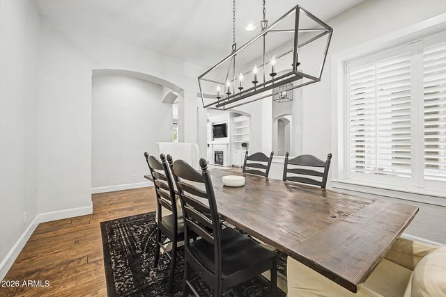 2975 E COMSTOCK Drive, Gilbert, AZ 85296