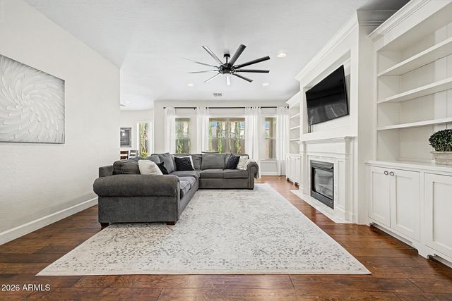 2975 E COMSTOCK Drive, Gilbert, AZ 85296