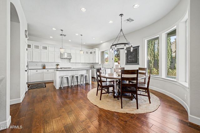 2975 E COMSTOCK Drive, Gilbert, AZ 85296