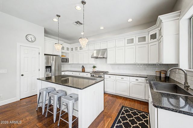 2975 E COMSTOCK Drive, Gilbert, AZ 85296