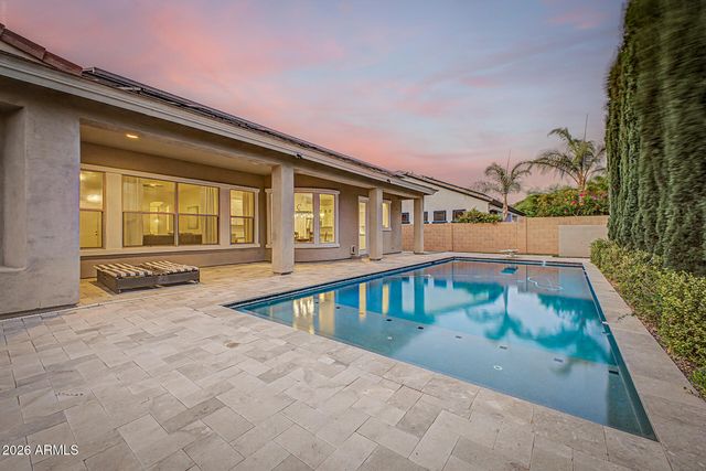 2975 E COMSTOCK Drive, Gilbert, AZ 85296