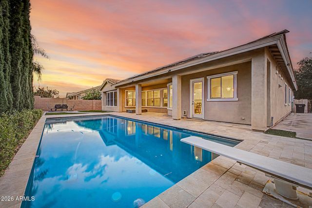 2975 E COMSTOCK Drive, Gilbert, AZ 85296