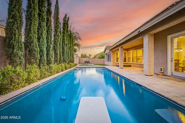 2975 E COMSTOCK Drive, Gilbert, AZ 85296