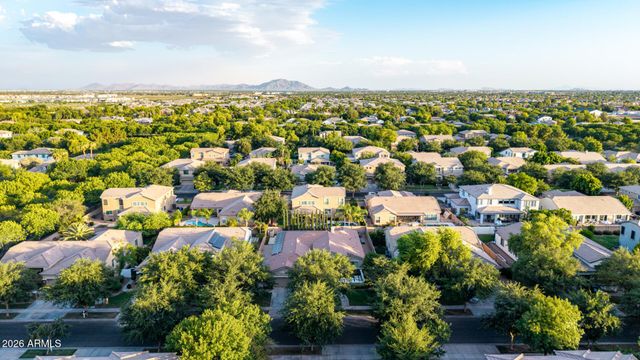 2975 E COMSTOCK Drive, Gilbert, AZ 85296