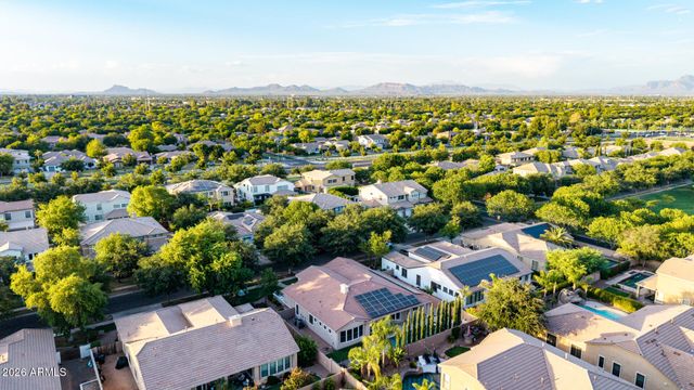 2975 E COMSTOCK Drive, Gilbert, AZ 85296