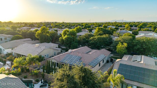 2975 E COMSTOCK Drive, Gilbert, AZ 85296
