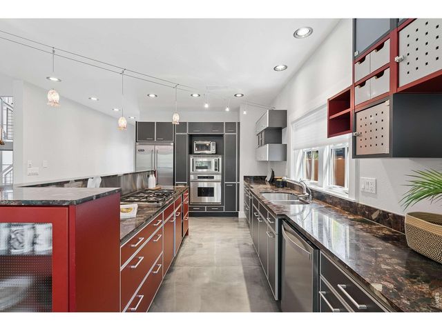 821 Incorrigible Cir, Longmont, CO 80504