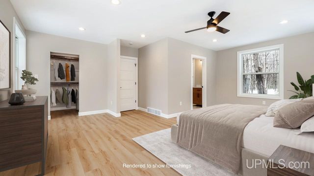 N3846 Traders Mine Road, Iron Mountain, MI 49801