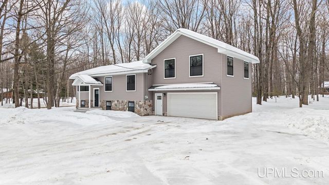 N3846 Traders Mine Road, Iron Mountain, MI 49801